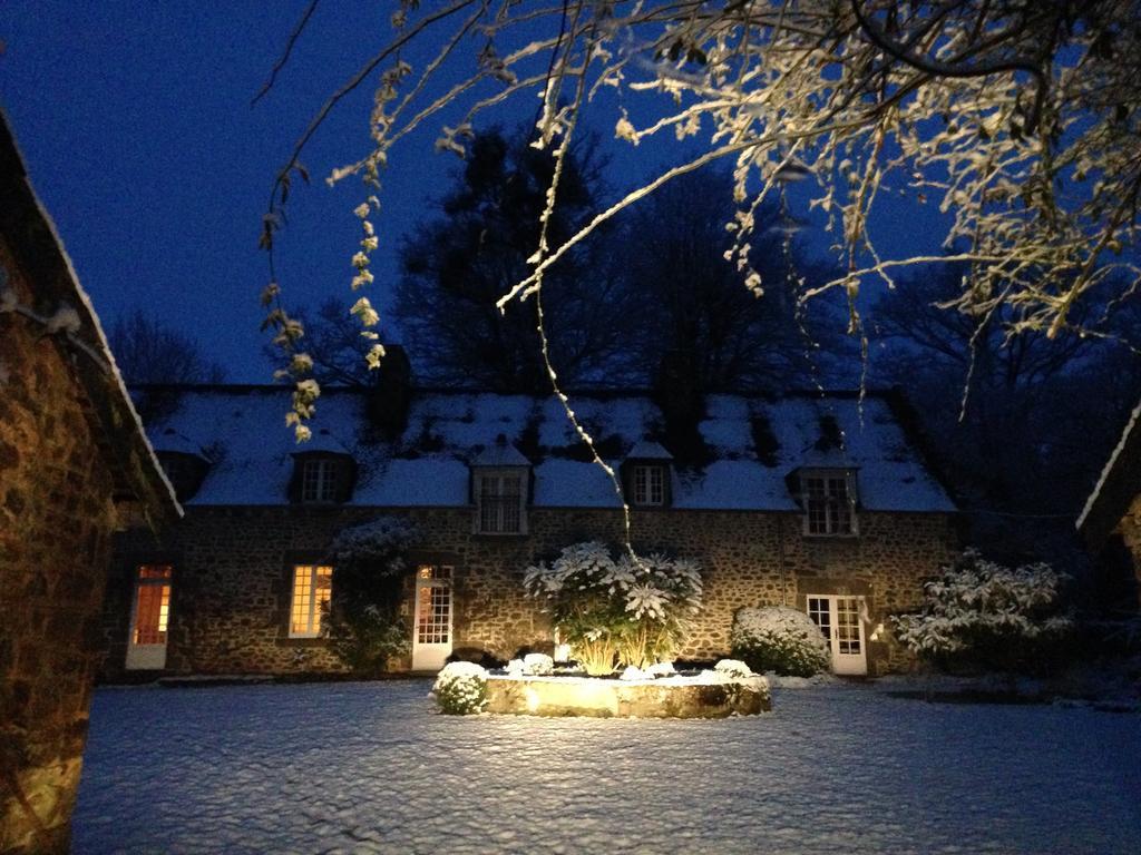 La Grande Sauvagere Bed & Breakfast Saint-Pierre-de-Plesguen Bagian luar foto