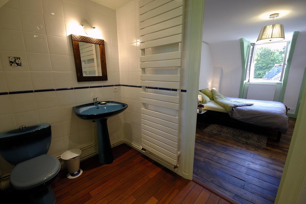 La Grande Sauvagere Bed & Breakfast Saint-Pierre-de-Plesguen Ruang foto