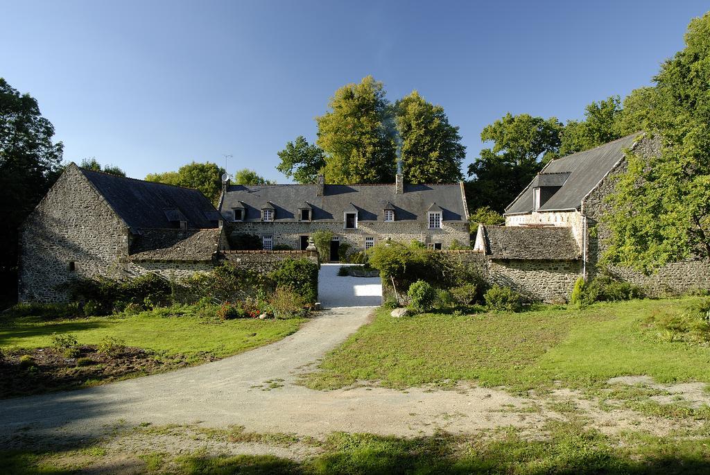 La Grande Sauvagere Bed & Breakfast Saint-Pierre-de-Plesguen Bagian luar foto